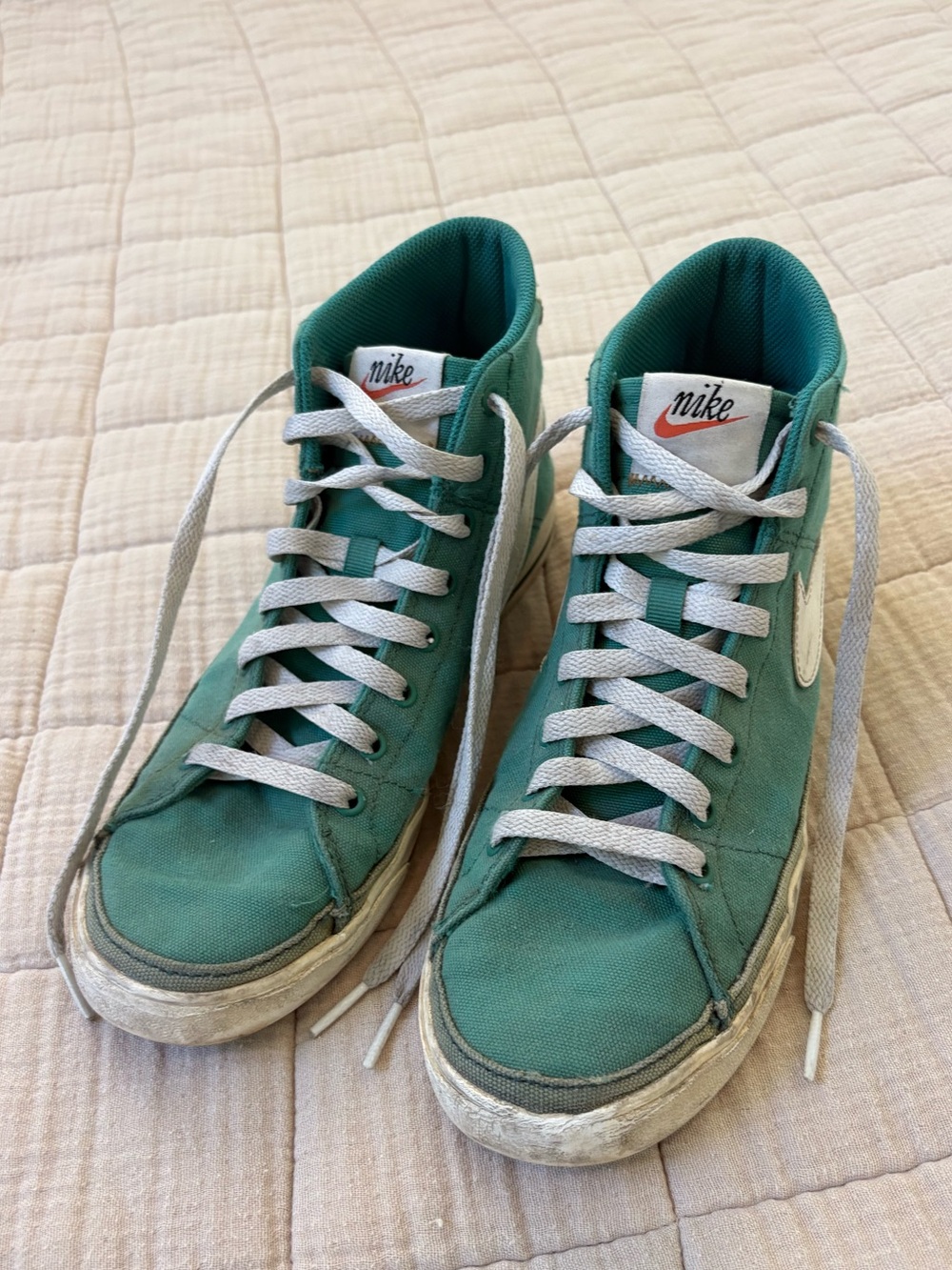 Vintage Nike Hightop Sneakers